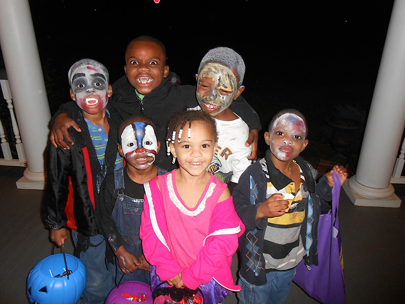 Homecoming-TrickorTreaters